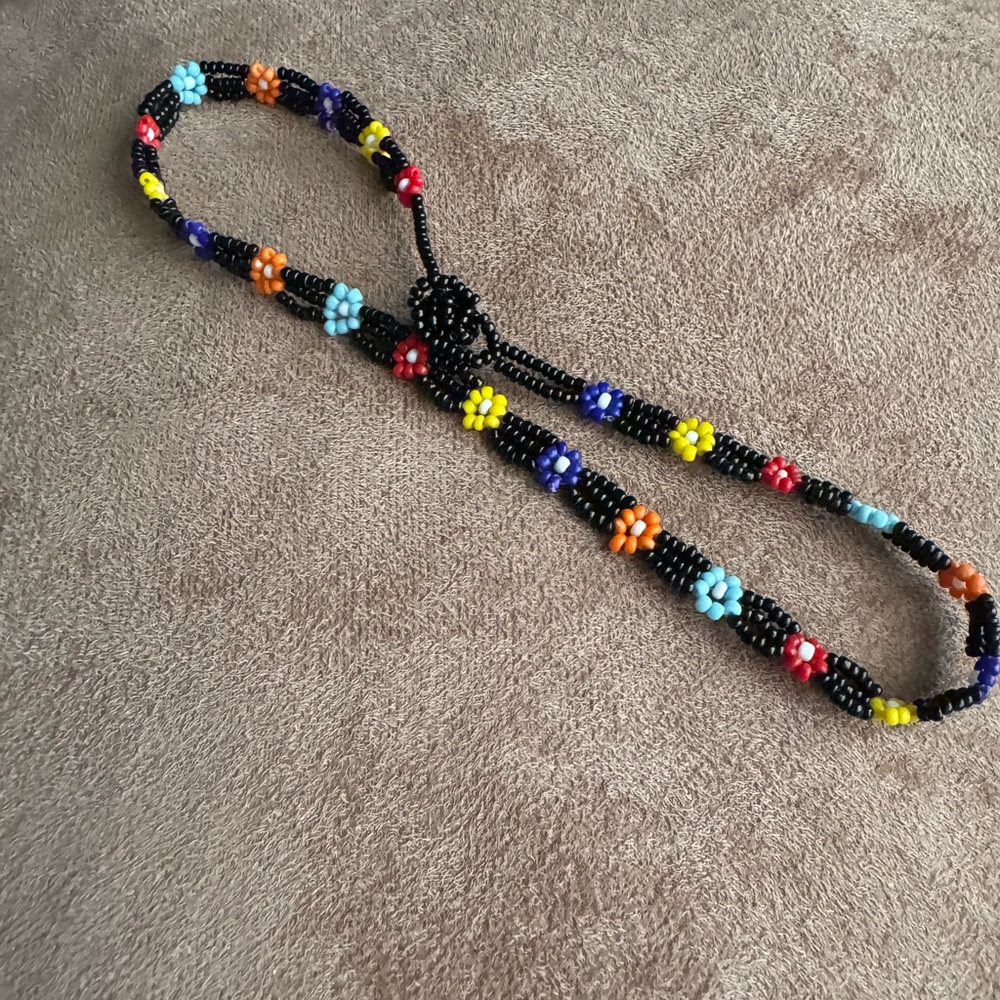 Choker - Picture 2 of 3
